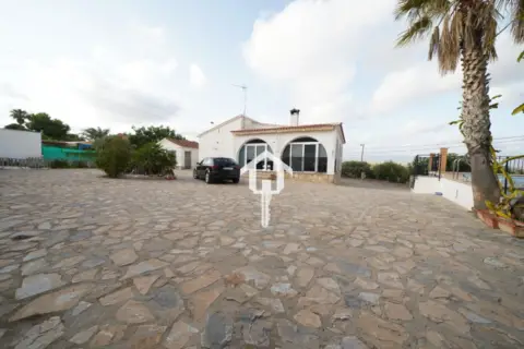 Chalet en calle Raspeig Polig A