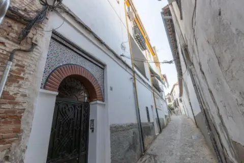 Edificio en Cuesta Beteta, 36