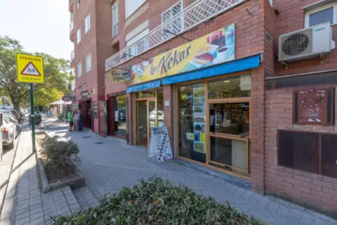 Local comercial en calle Primavera, 26
