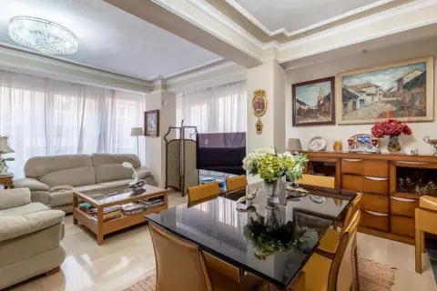 Piso – Granada Capital