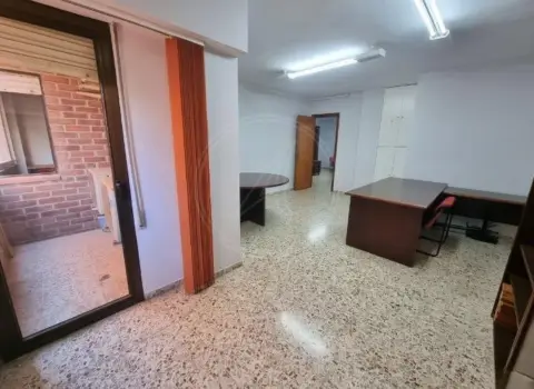 Local comercial en Passeig de Sant Joan, 17