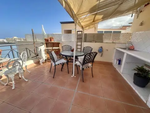 Casa adosada en calle de la Tosca