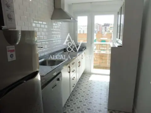 Piso en Avenida del Doctor Oloriz, 2