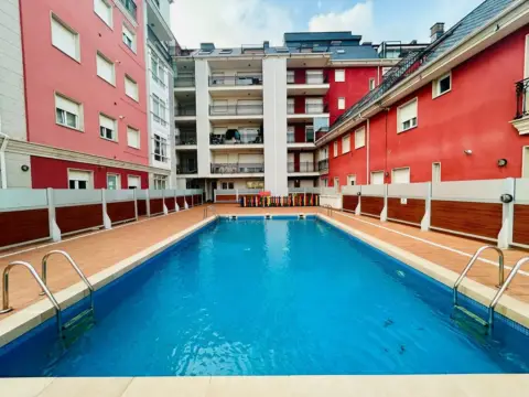 Piso en Avenida de Álvaro Cunqueiro, 25