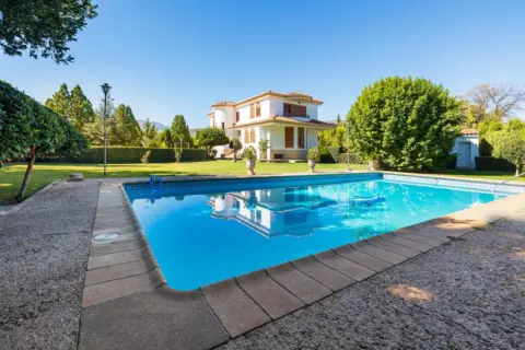 Chalet en Baza