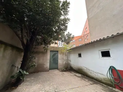 Casa pareada en Plaza de la Virgen de la Antigua, 7