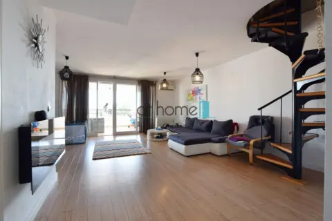 Dúplex en Los Monasterios-Alfinach