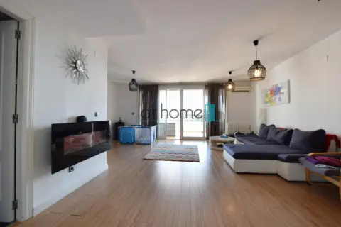 Dúplex en Los Monasterios-Alfinach