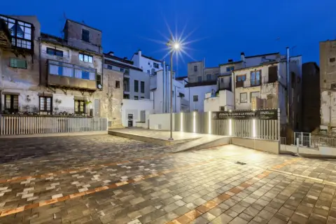 Local comercial en calle de la Rúa, 3