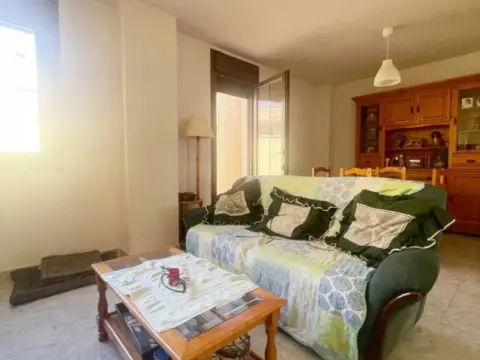 Casa adosada en calle de Agustina de Aragón, 21