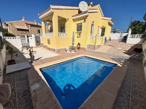 Chalet en Centro de La Ciudad Quesada