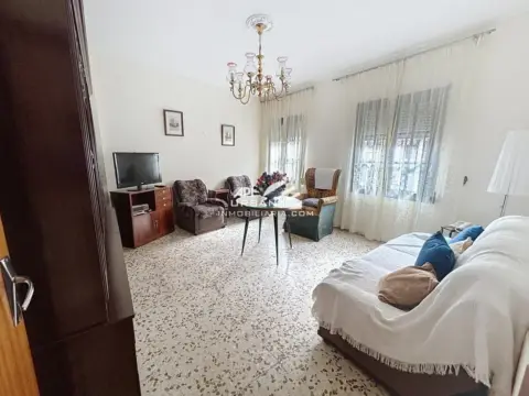 Chalet en calle de la Calzada