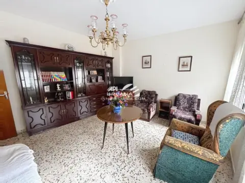 Chalet en calle de la Calzada