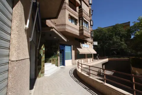 Local comercial en calle Ángel