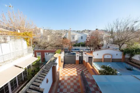 Chalet en calle de Bruselas