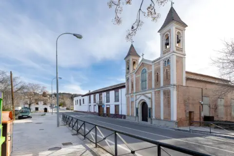 Casa pareada en calle Real del Fargue