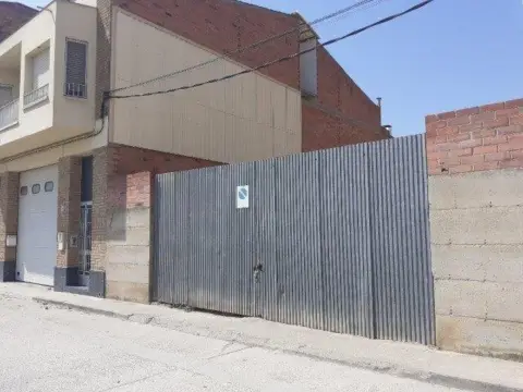 Nave industrial en Carrer de les Escoles