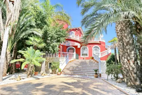 Chalet en calle Polígono La Dehesa, nº 16