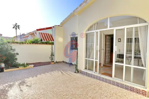 Chalet en Carrer de Sevilla, 16