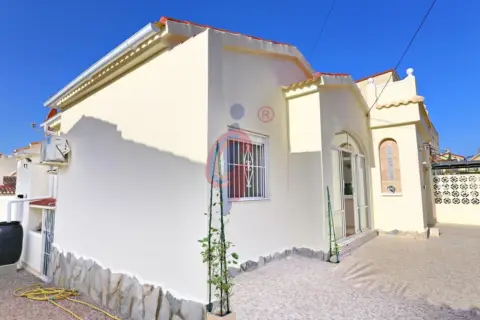 Chalet en Carrer de Sevilla, 16