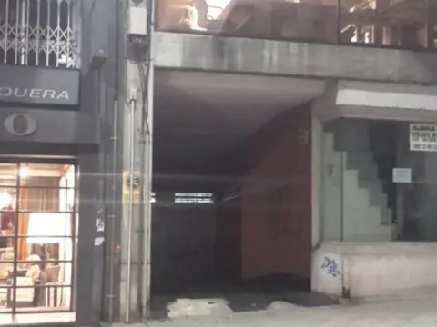 Garaje en calle del Concello, 16