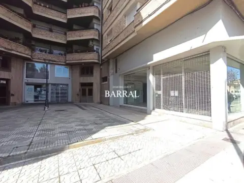 Local comercial en Avenida Santa Ana