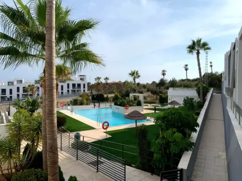 Casa pareada en calle Pitágoras