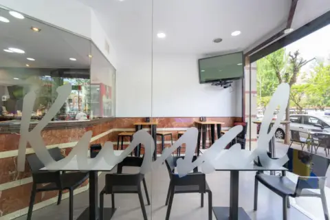 Local comercial en calle de Huesca, 67