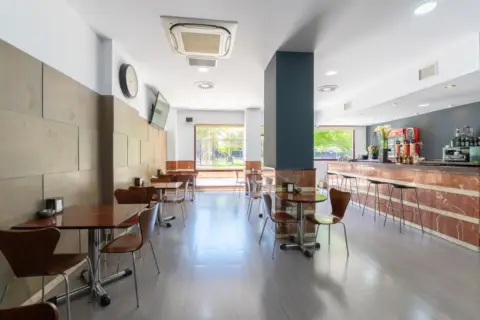 Local comercial en calle de Huesca, 67