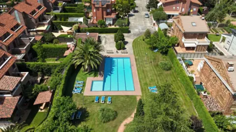 Chalet en Avenida de La Rioja, 4