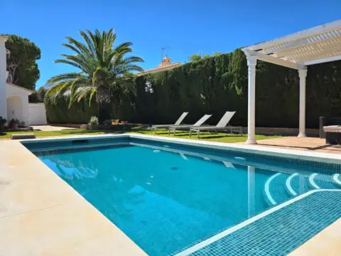 Chalet en Arroyo de La Miel