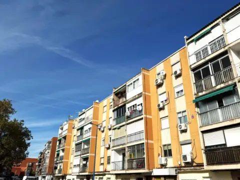 Piso en calle de Batalla de Brunete