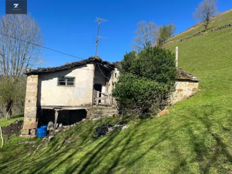 Finca rústica en Pisueña