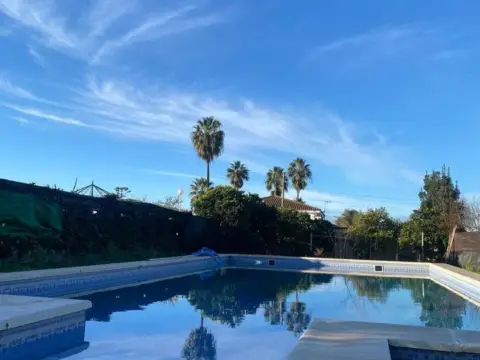 Chalet en Dos Hermanas