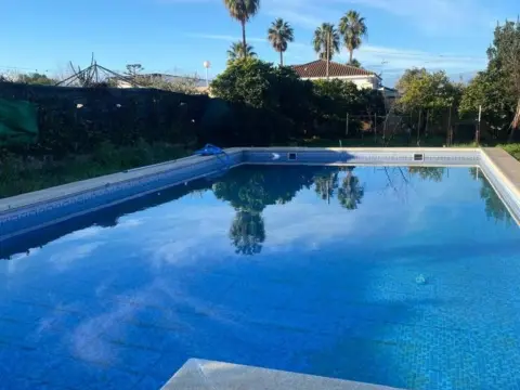 Chalet en Dos Hermanas