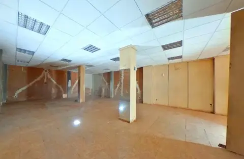 Local comercial en calle de Pedro Isidro