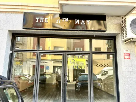 Local comercial en Avenida de Juan Carlos I