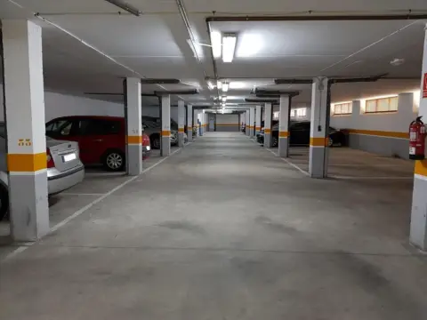 Garaje en calle Doña María Pérez