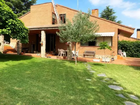 Chalet en calle de Orión