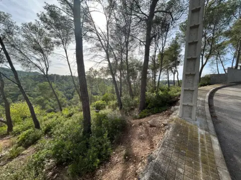 Terreno en Les Colines