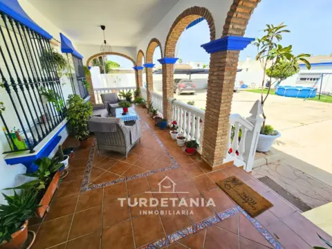 Chalet en Bonanza-Martín Miguel-Monteolivete