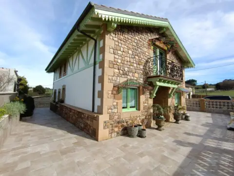 Casa en Cudón