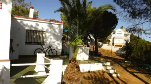 Chalet en Pinares de Lepe