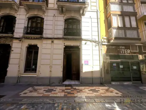 Local comercial en calle de Jabonerías, 30