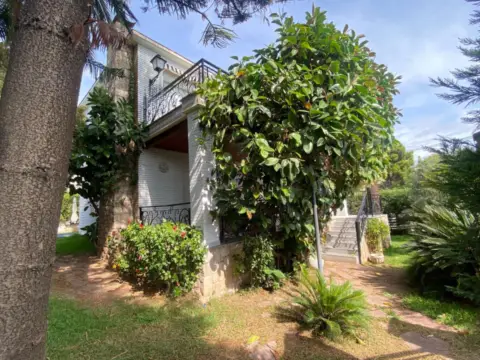 Chalet en calle del Mar