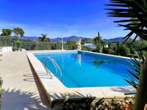 Chalet en Santa Ponsa