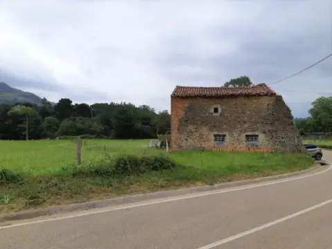 Terreno en calle Pamanes-Somarriba