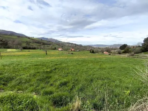 Terreno en Lloreda
