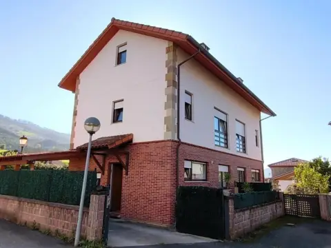 Casa pareada en Argomilla