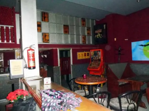Local comercial en Cuatro Caminos
